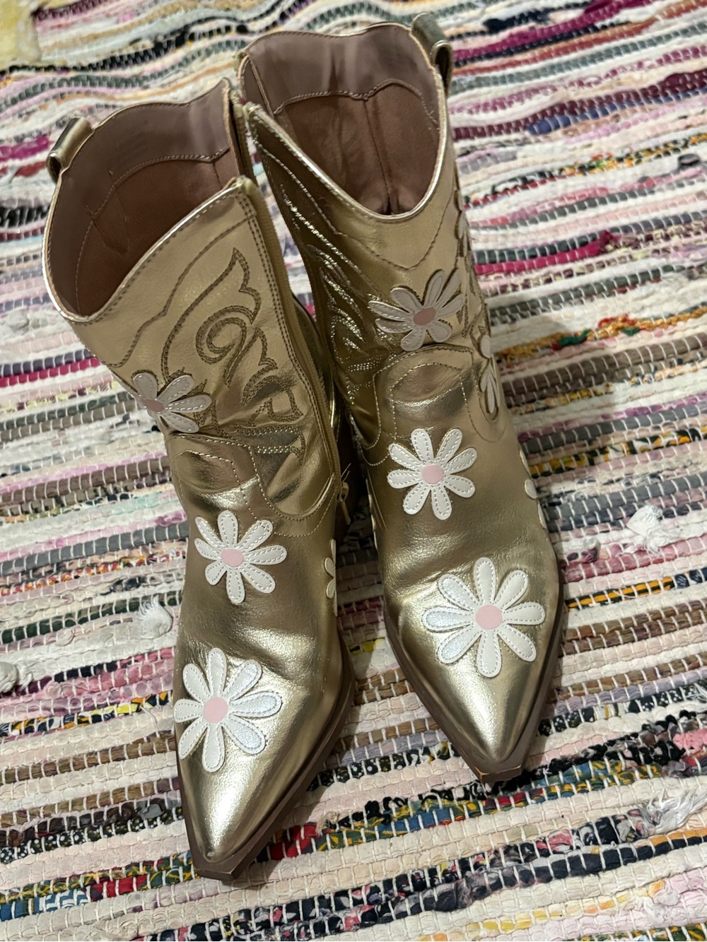 Betsey Johnson Metallic Gold Daisy Applique Pointed Ankle Boots